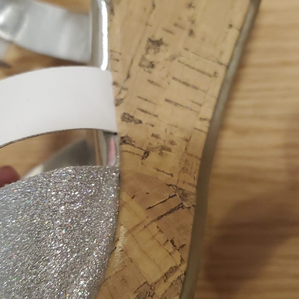 Heels - Picture 3 of 4